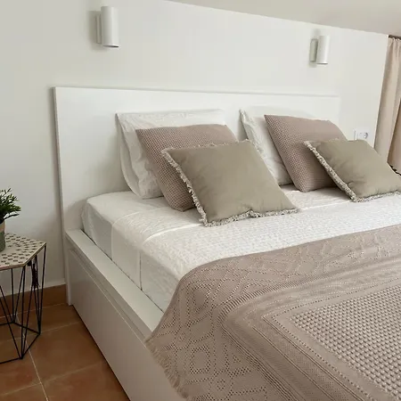 Blue Horizon Apartment *